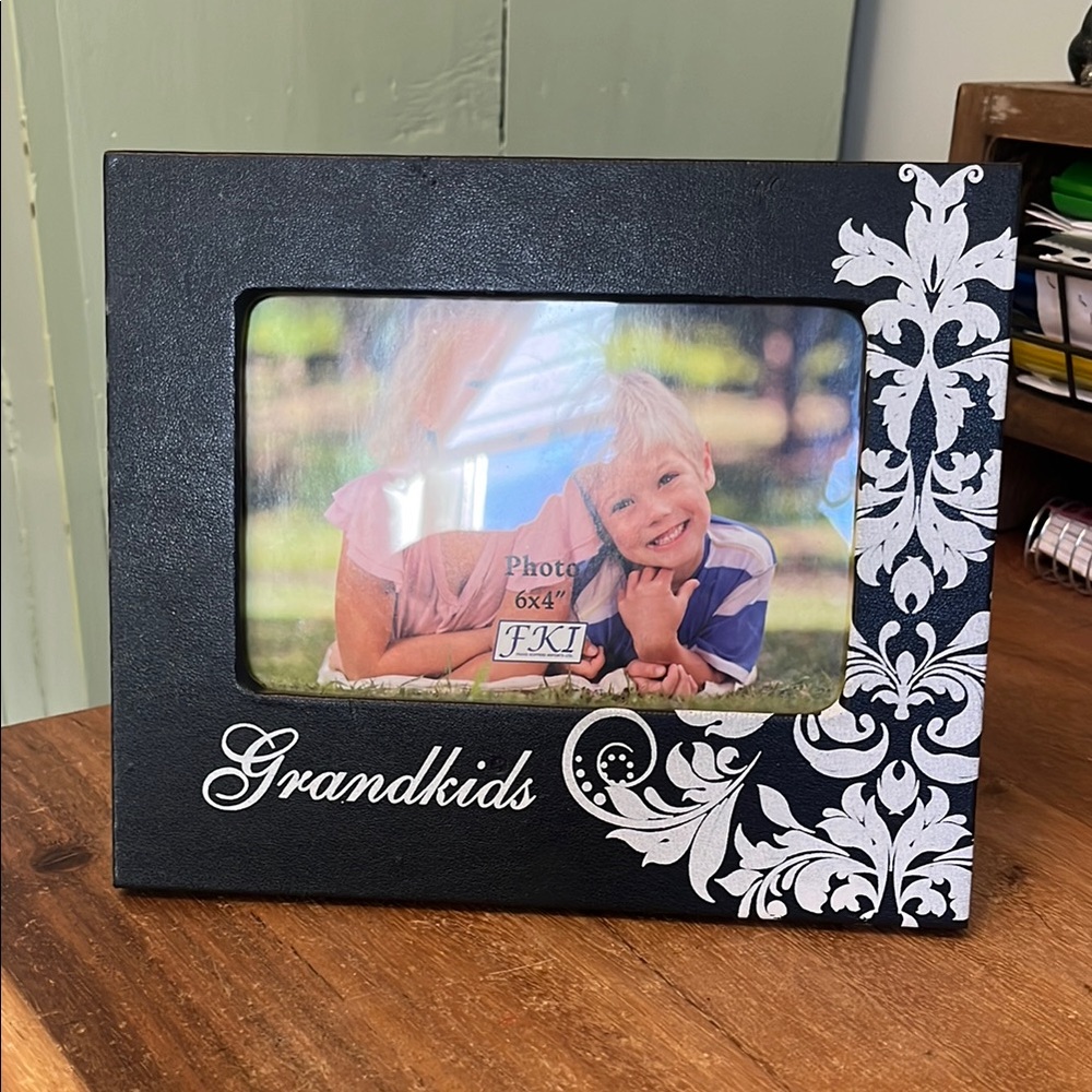 Faux Leather Black & White Grandkids Frame